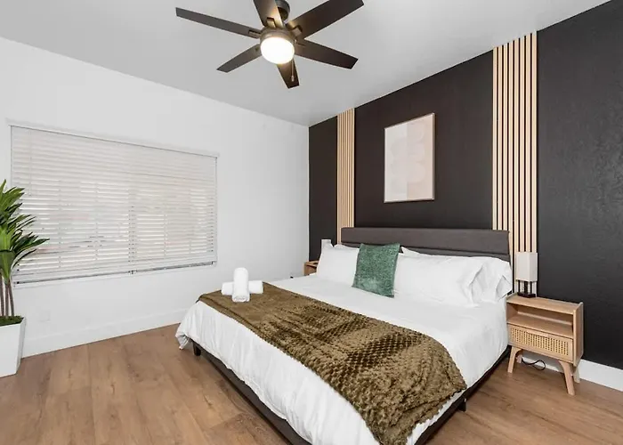 Sleek 2br-pool, Yoga Rm, Gym, Cabanas, Bbq,prkng *