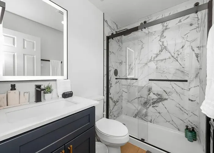 Apartment Sleek 2br-pool, Yoga Rm, Gym, Cabanas, Bbq,prkng *