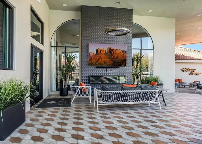 Sleek 2br-pool, Yoga Rm, Gym, Cabanas, Bbq,prkng Apartment *
