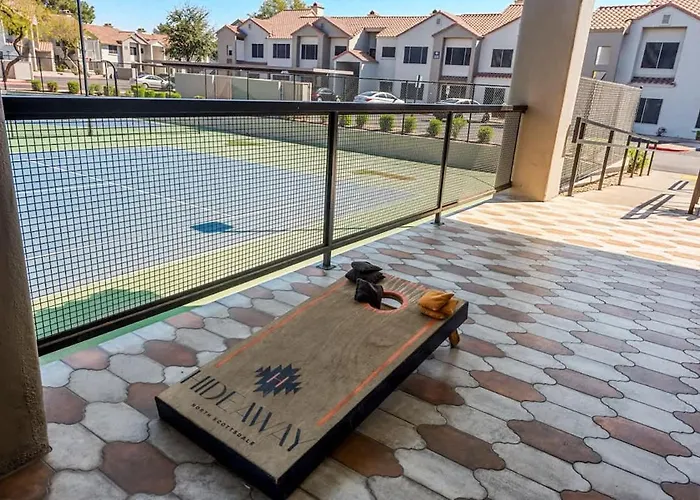 Apartment Sleek 2br-pool, Yoga Rm, Gym, Cabanas, Bbq,prkng