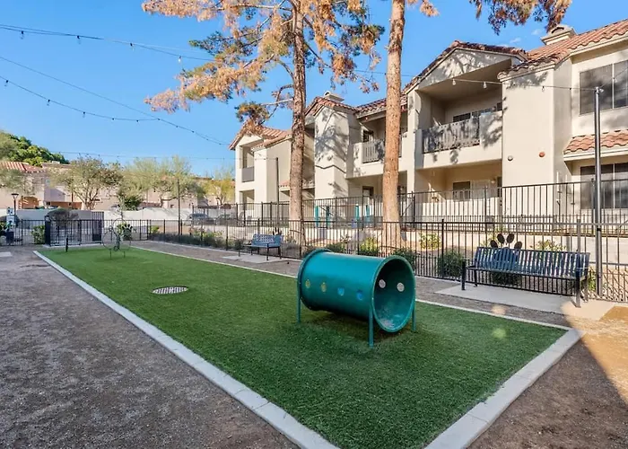 Apartment Sleek 2br-pool, Yoga Rm, Gym, Cabanas, Bbq,prkng *