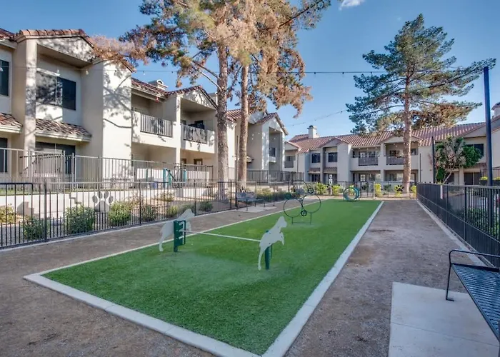 Sleek 2br-pool, Yoga Rm, Gym, Cabanas, Bbq,prkng *